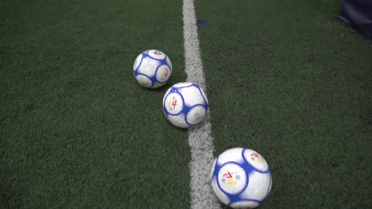 Cách Xác Định Bóng Trong Cuộc Và Bóng Ngoài Cuộc Theo Luật FIFA